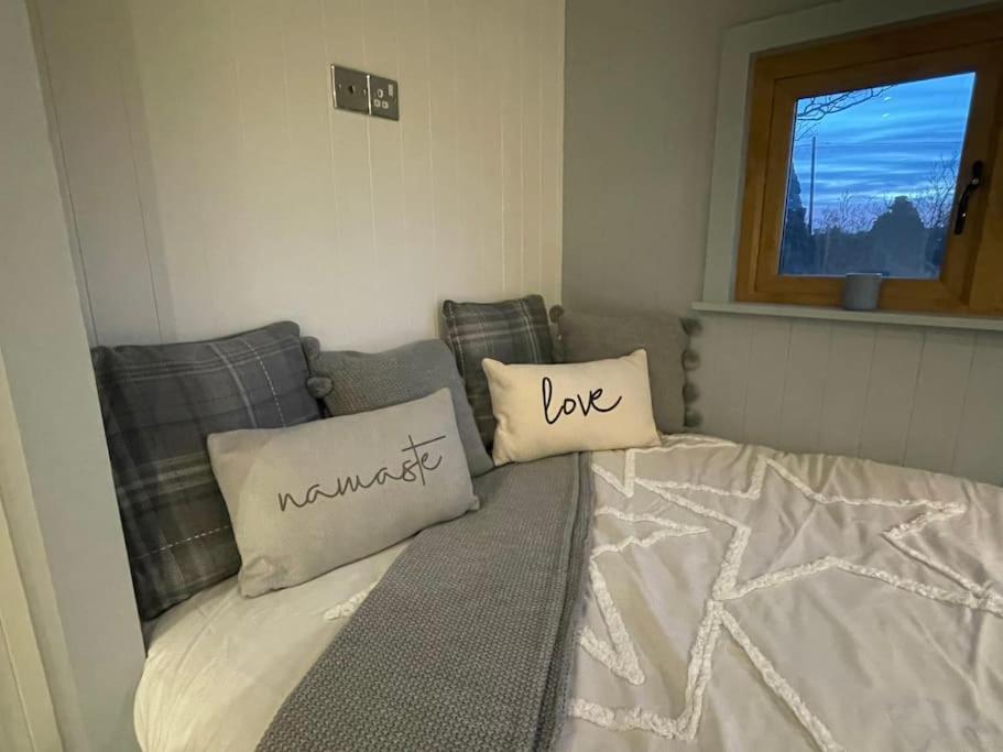 The Hut@Trefechan Wen - Coastal Coziness! Goodwick 外观 照片