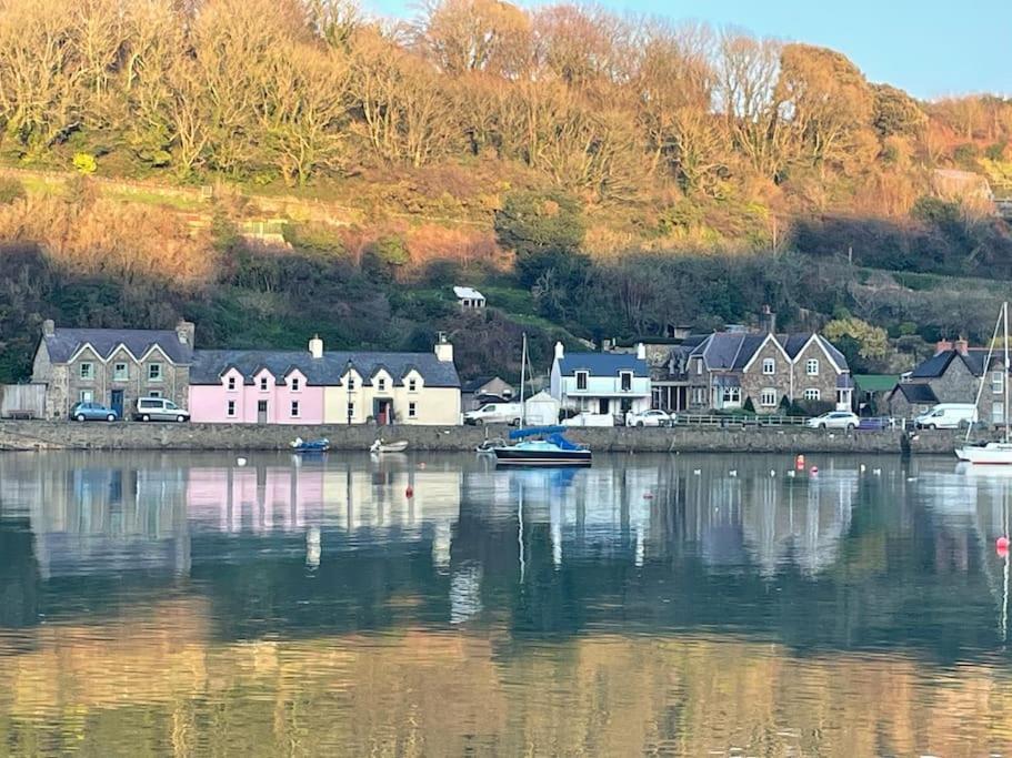 The Hut@Trefechan Wen - Coastal Coziness! Goodwick 外观 照片