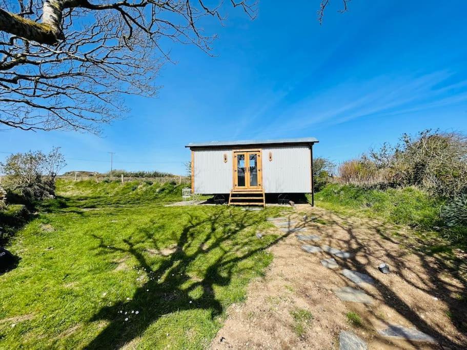 The Hut@Trefechan Wen - Coastal Coziness! Goodwick 外观 照片