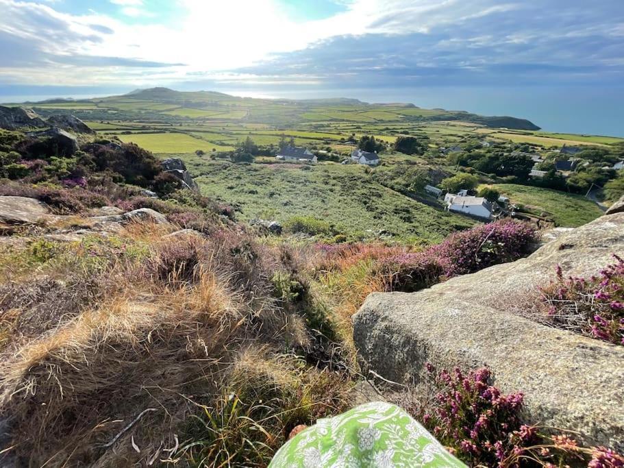 The Hut@Trefechan Wen - Coastal Coziness! Goodwick 外观 照片